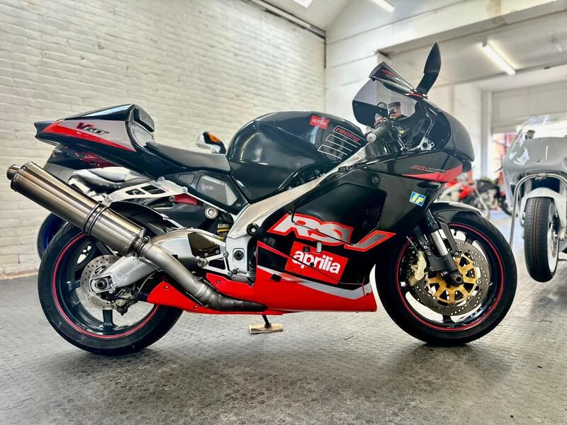 Aprilia RSV 1000