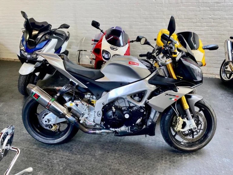 Aprilia Tuono 1000 V4