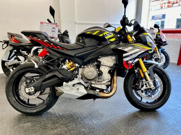 Aprilia Tuono 660