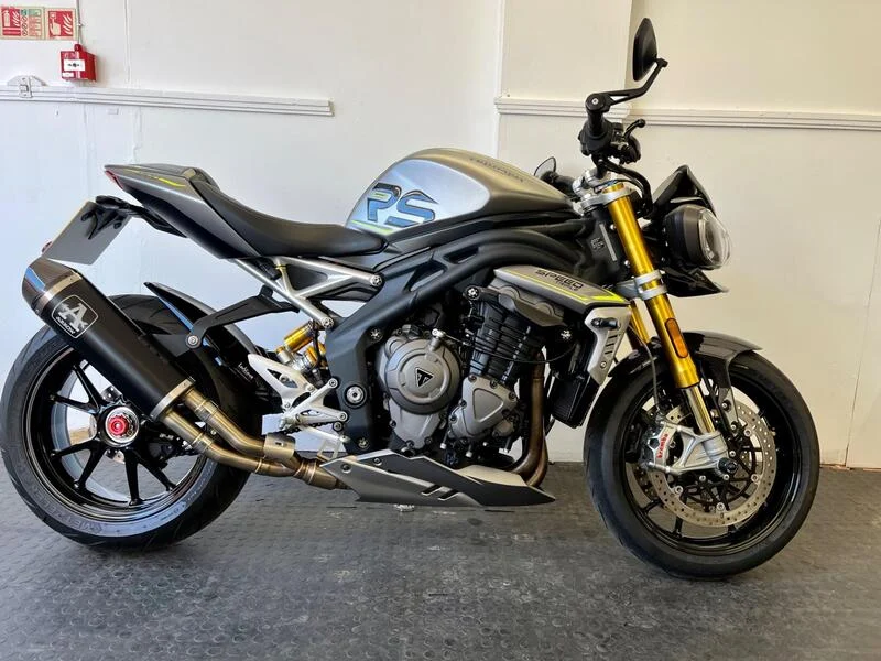 Triumph Speed Triple 1200