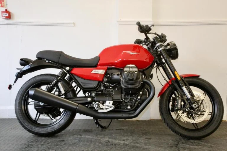 Moto Guzzi V7