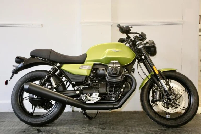 Moto Guzzi V7
