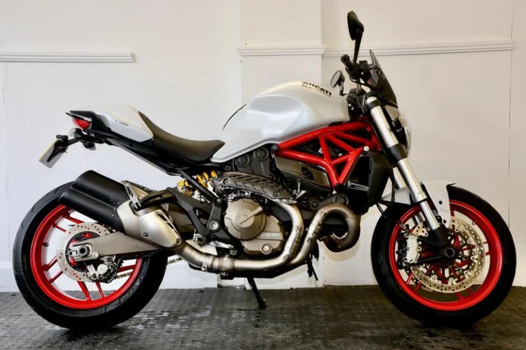 Ducati Monster 821